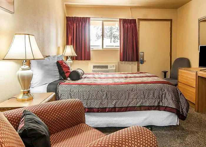 Old Mill & Suites